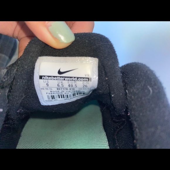 Nike black reflective shoes - Picture 5 of 5